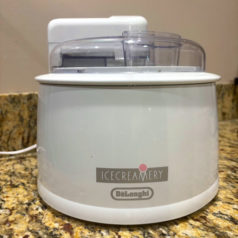 DeLonghi Ice Creamery Electric Ice Cream Maker IC8000 - Used Once Only!